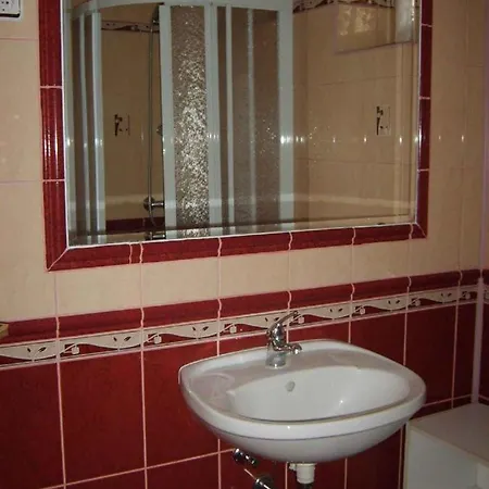 16 Holiday home