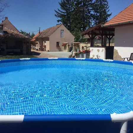 16 * Balatonbereny